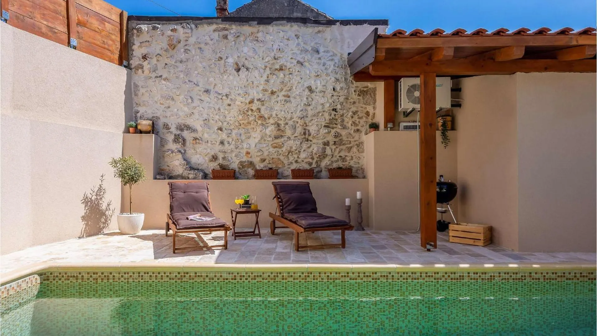 Holiday home Villa Kameni Dvori Sveti Filip i Jakov